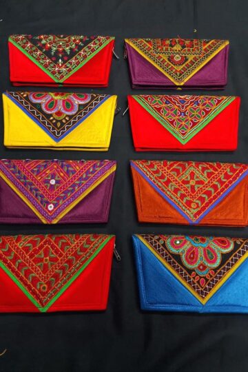 Kutchi Handwork Clutch